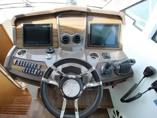 Cruisers Yachts 45 Cantius