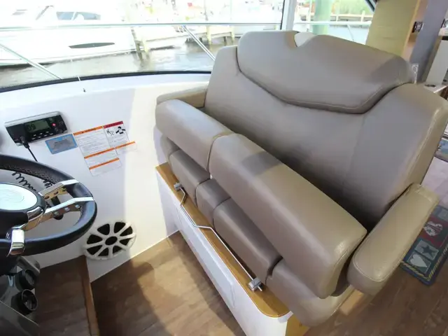 Cruisers Yachts 45 Cantius