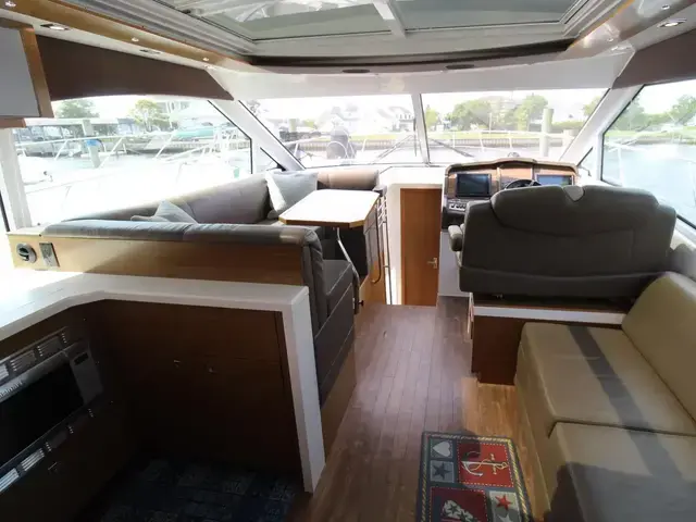 Cruisers Yachts 45 Cantius