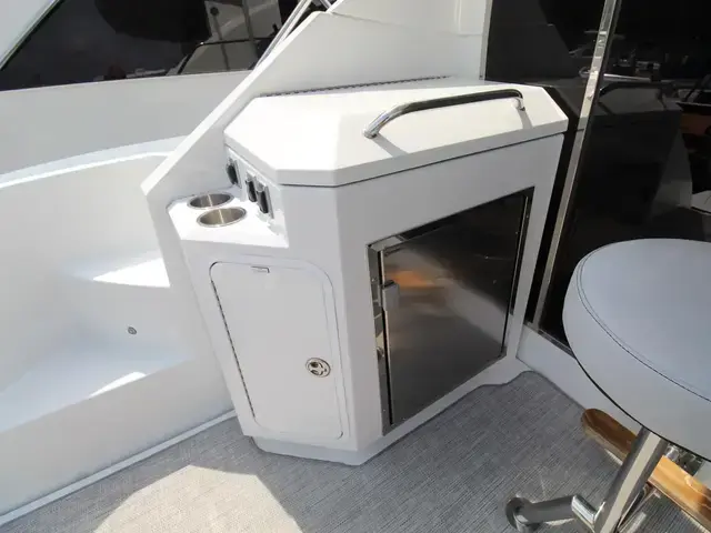 Cruisers Yachts 45 Cantius