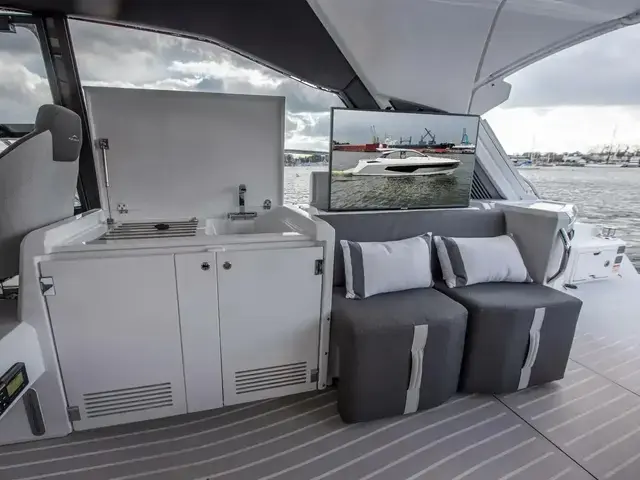 Azimut 51 Atlantis