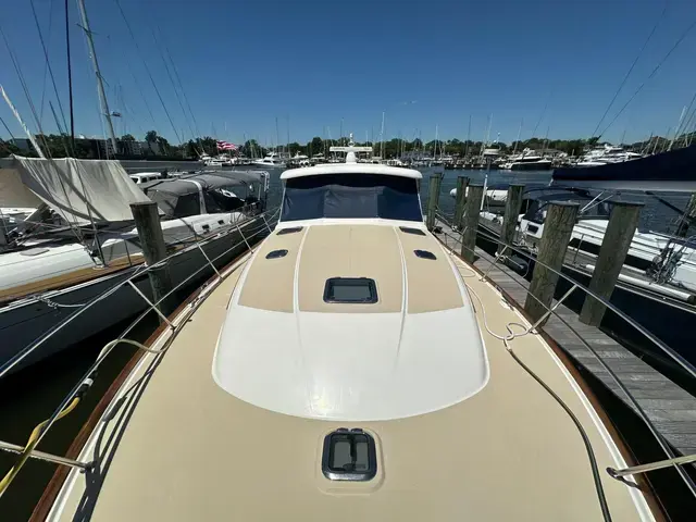 Sabre 48 Salon Express