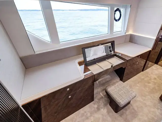 Fairline Phantom 65