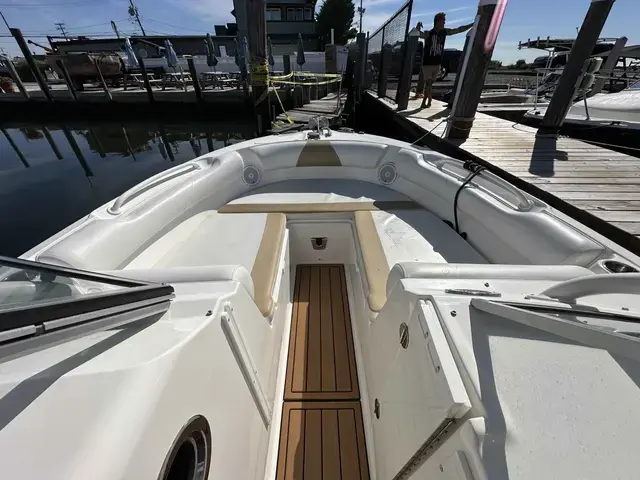 Edgewater boats 245 CX