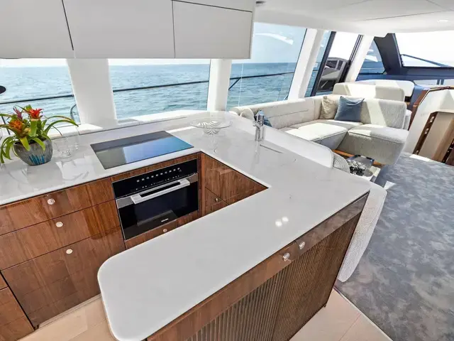 Fairline Squadron 68