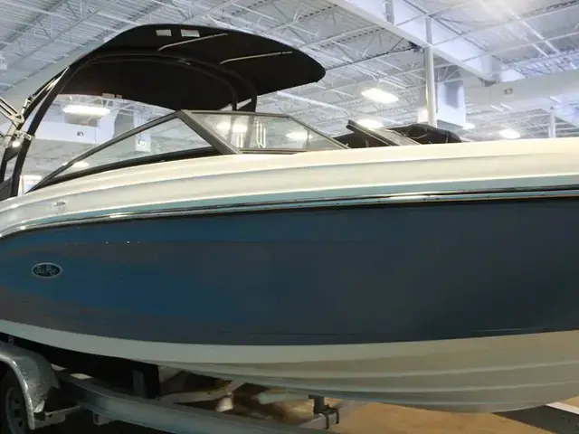 Sea Ray SPX 230