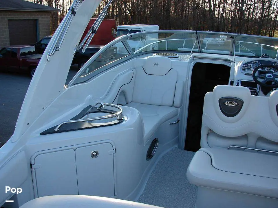 2005 Crownline 270 cr