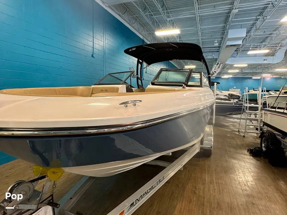 2020 Sea Ray spx 230