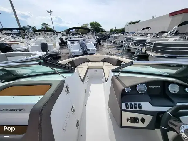 Bryant Boats Calandra