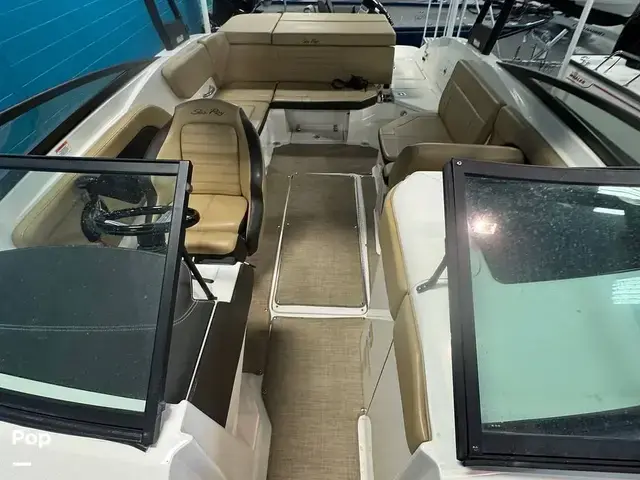 Sea Ray SPX 230