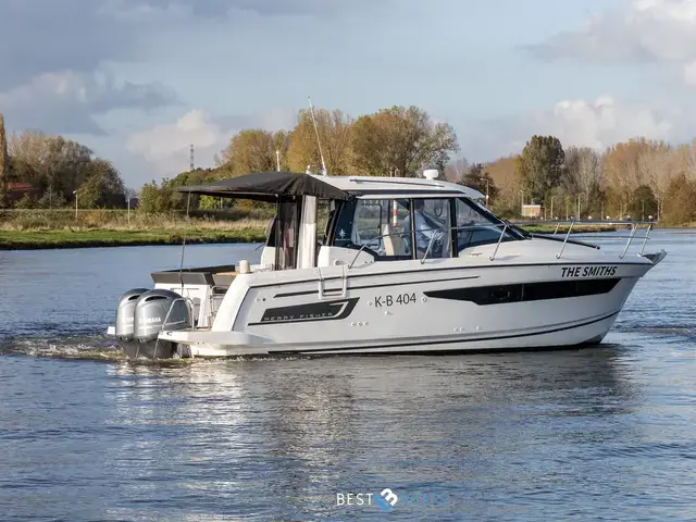 Jeanneau Merry Fisher 895