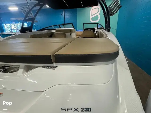 Sea Ray SPX 230