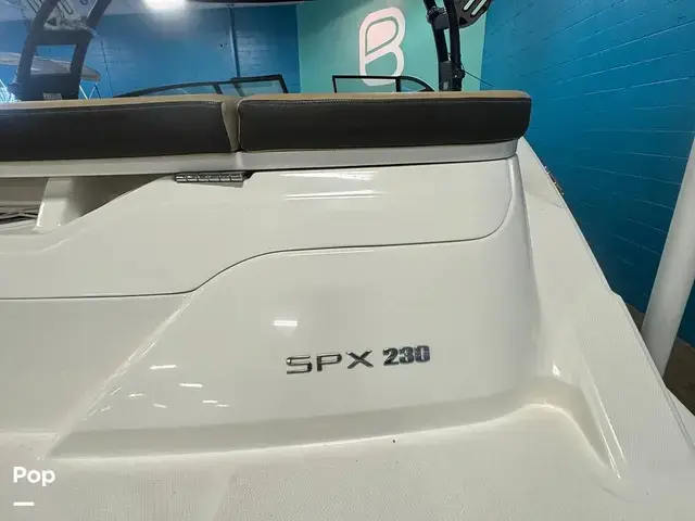 Sea Ray SPX 230