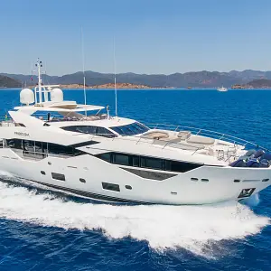 2018 Sunseeker Yacht 116