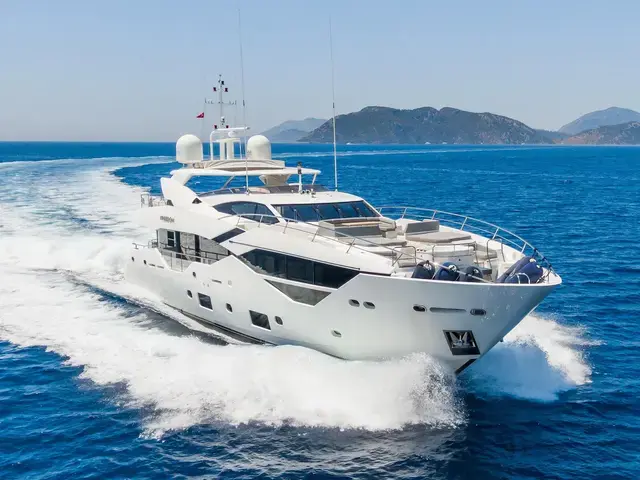 Sunseeker 116 Yacht