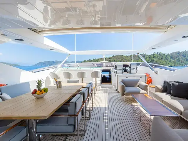 Sunseeker 116 Yacht