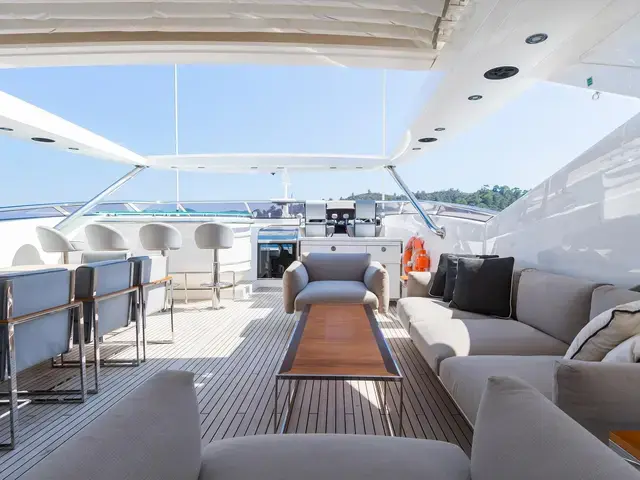 Sunseeker 116 Yacht