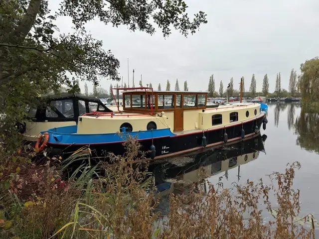 Branson Dutch Barge Barge