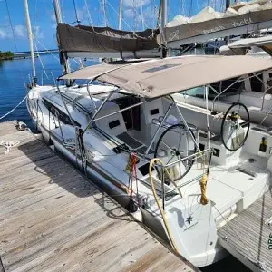 2017 Jeanneau Sun Odyssey 349