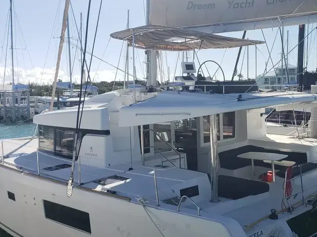 Lagoon 52