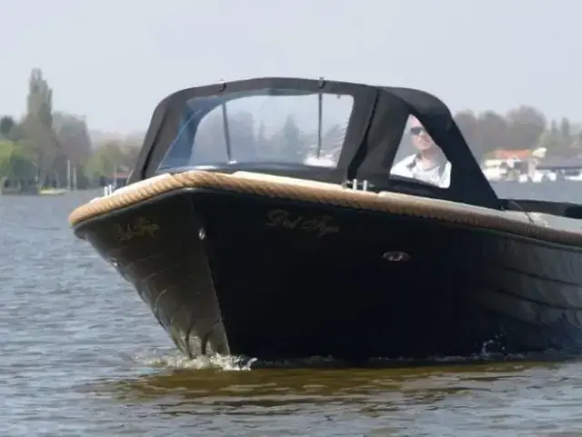 Oudhuijzer 575 Luxury