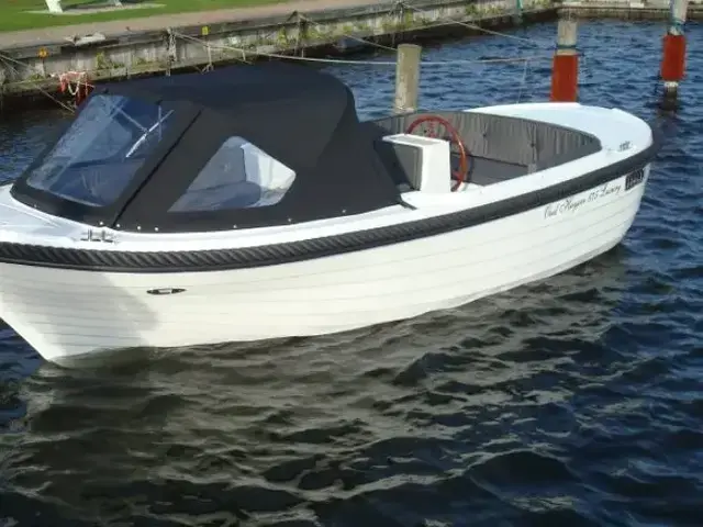 Oudhuijzer 575 Luxury