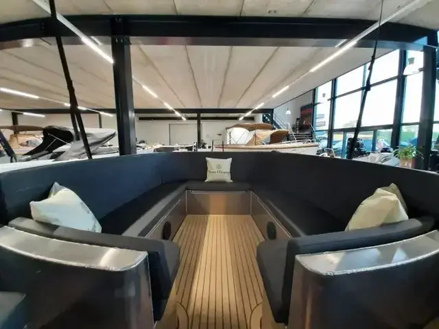 Luxury Tender 65