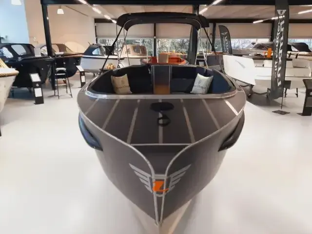 Luxury Tender 65