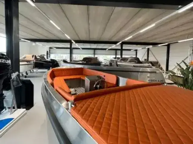 Luxury Tender 55