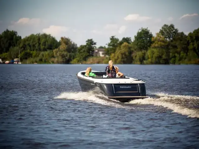 Topcraft 605 Tender