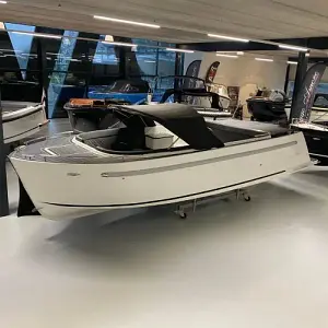  Maxima boats 730