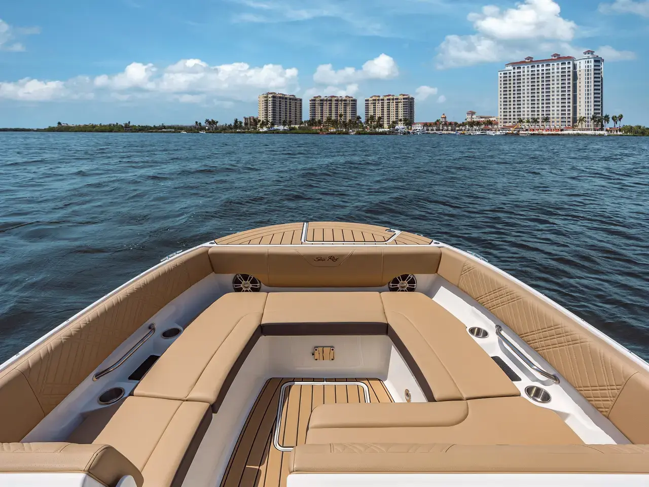 2024 Sea Ray 270 sdx