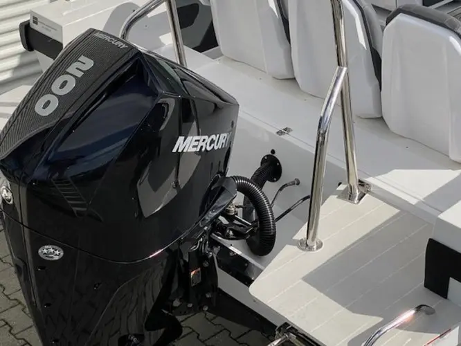 2019 Axopar 24 ht