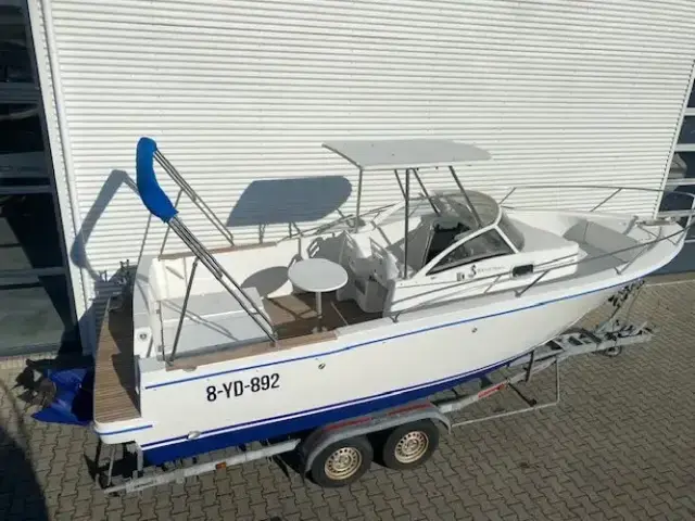 Beneteau Ombrine 700