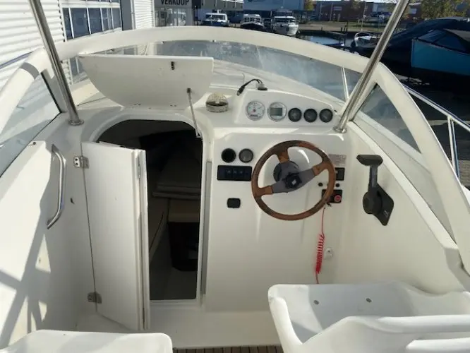 2001 Beneteau ombrine 700