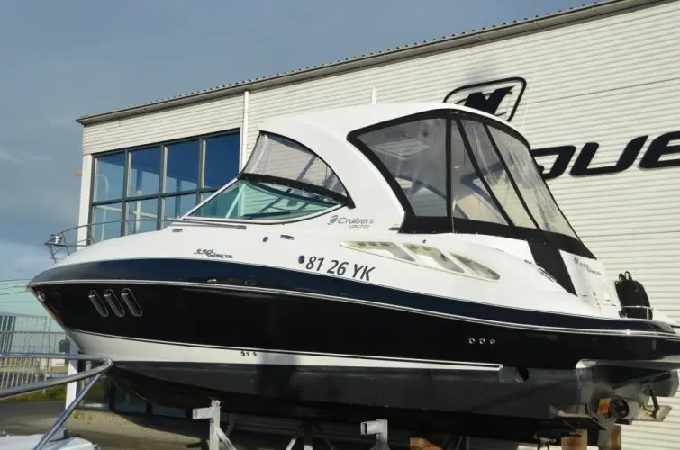 2008 Cruisers 330 express