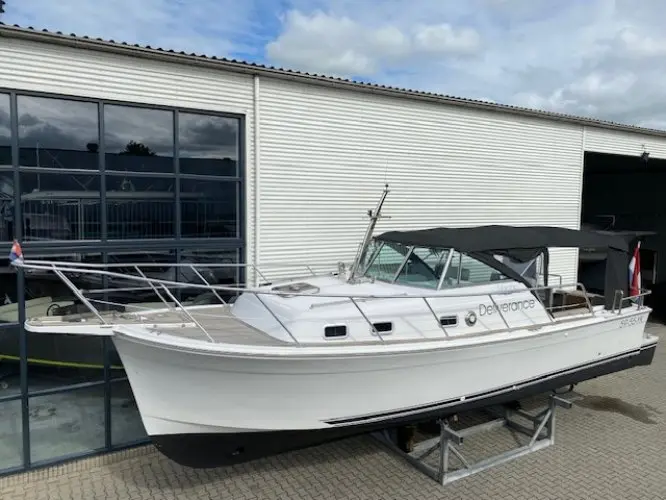 1999 Luhrs mainship 30 pilot