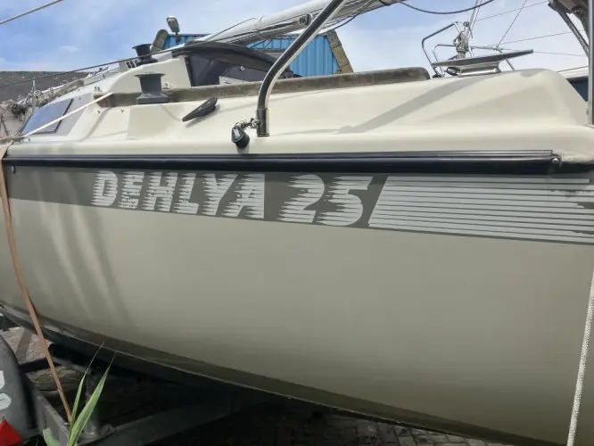 1989 Dehler 25 hefkiel inclusief trailer