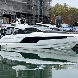 2025 Fairline Targa 40