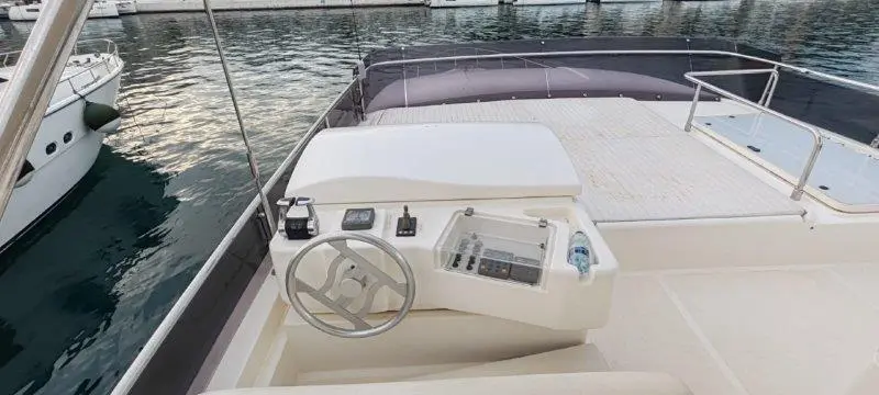 2007 Ferretti 630