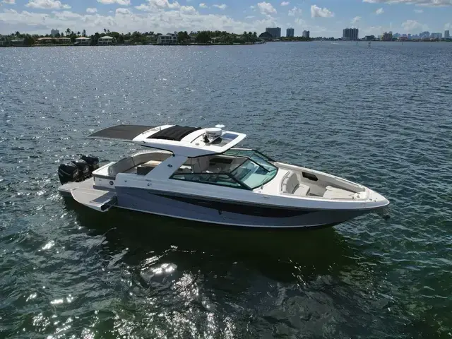 Sea Ray SLX 400