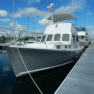 2000 Bhm Flybridge Cruiser