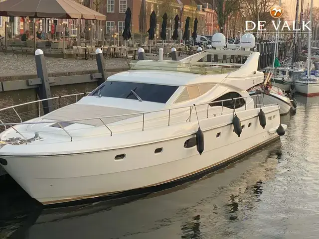 Ferretti Yachts 592