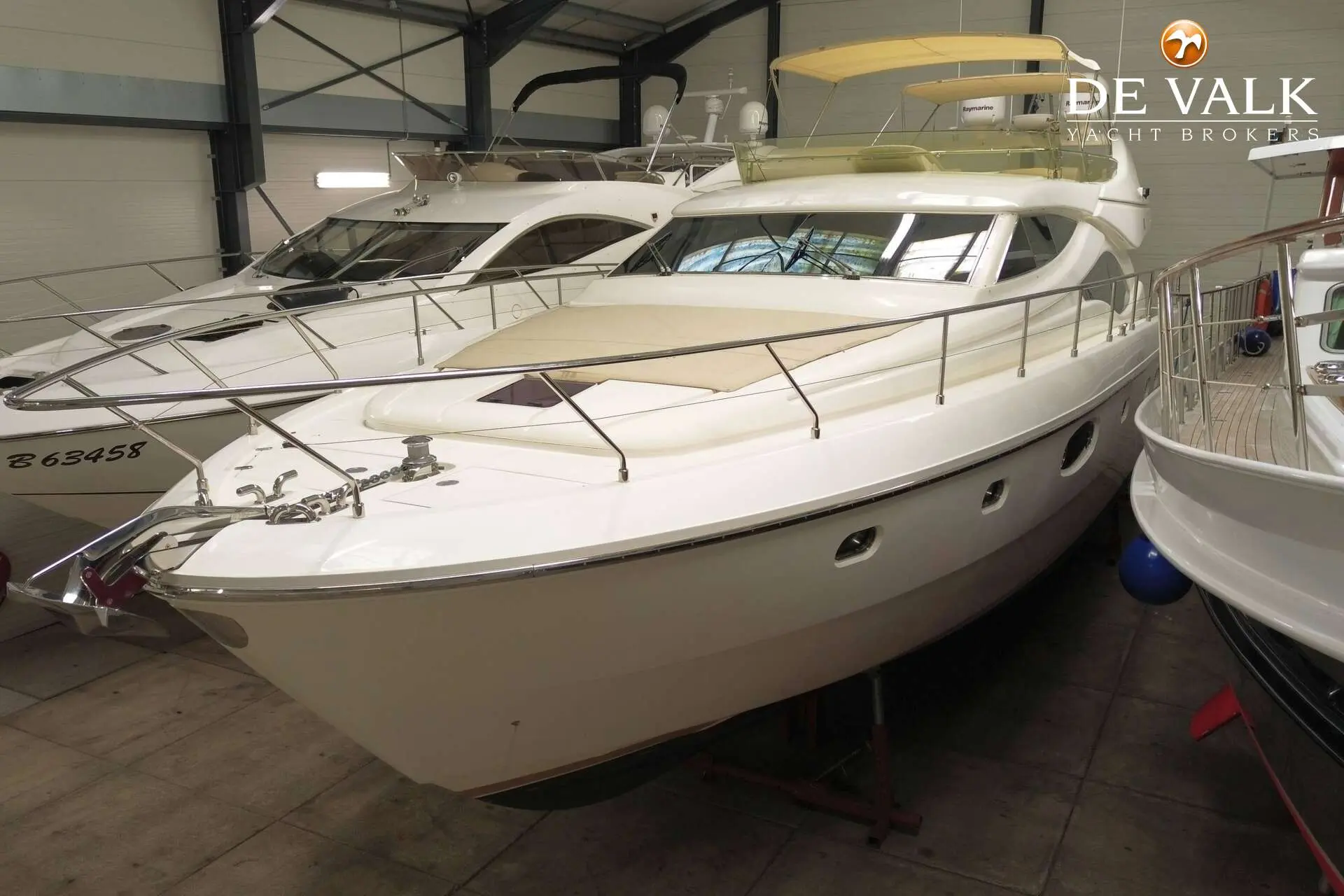 2006 Ferretti 591