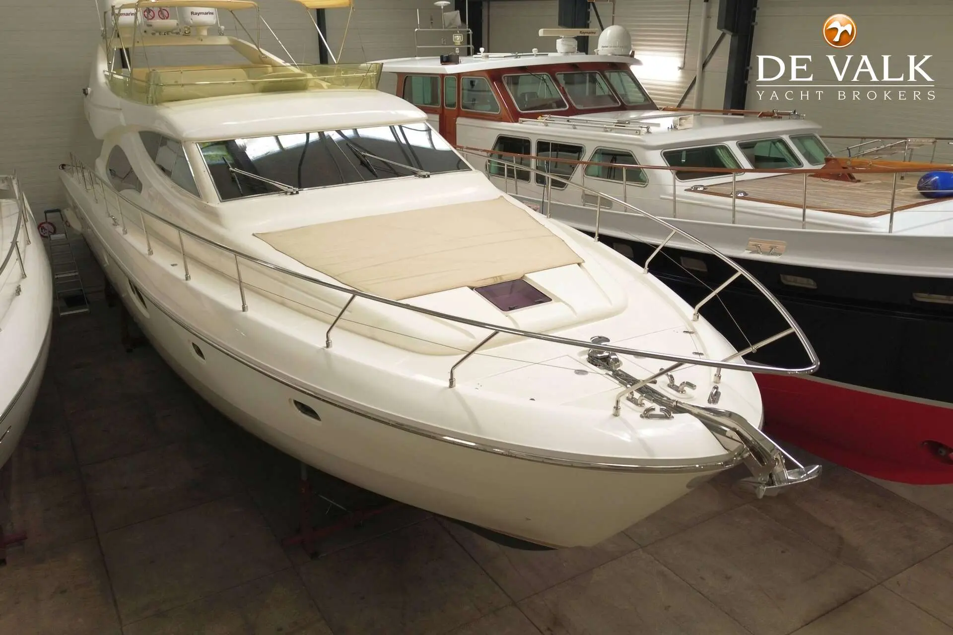 2006 Ferretti 591