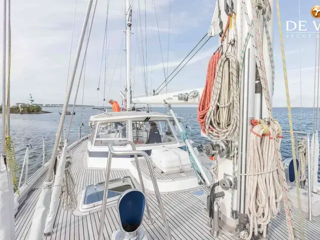 Hallberg Rassy 49