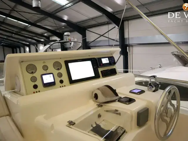 Ferretti Yachts 592