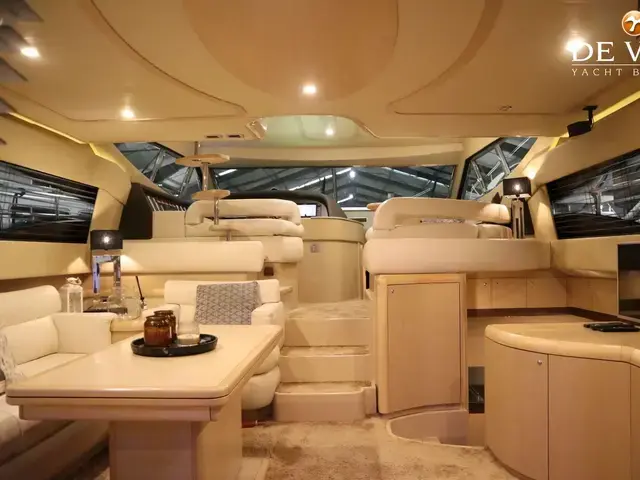 Ferretti Yachts 592