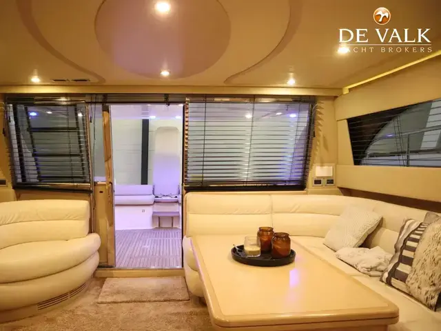 Ferretti Yachts 592