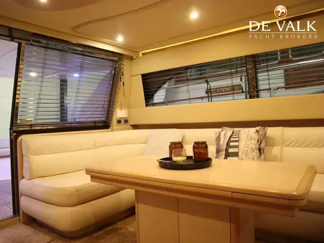 Ferretti Yachts 592